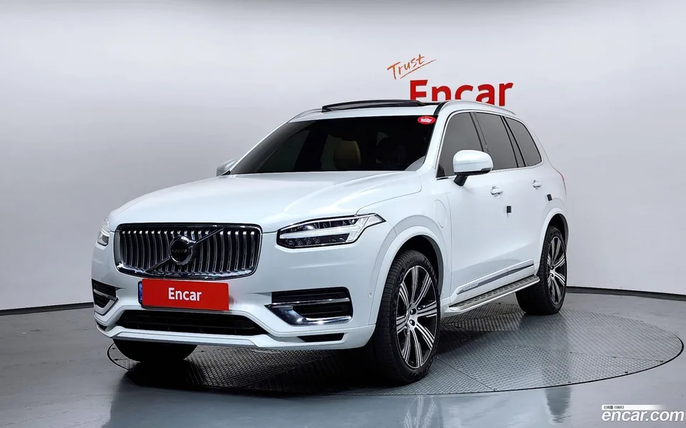 Volvo XC90 T8 2022 — photo 1, buy with delivery to Moscow