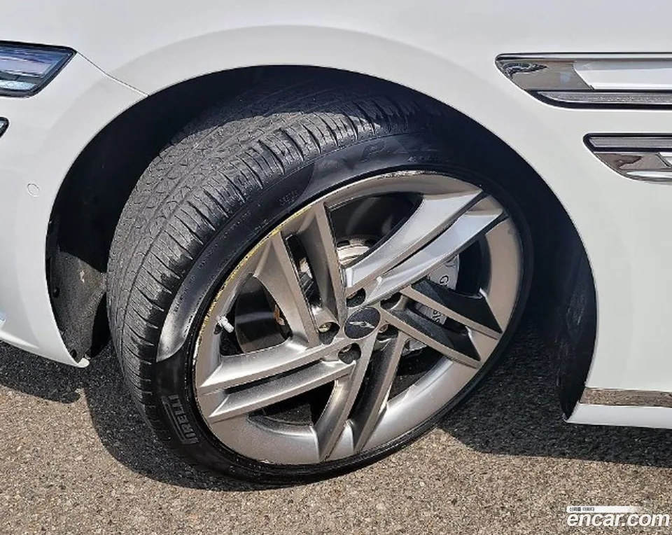 Genesis G80 2.5 AWD 2024 — thumbnail 2
