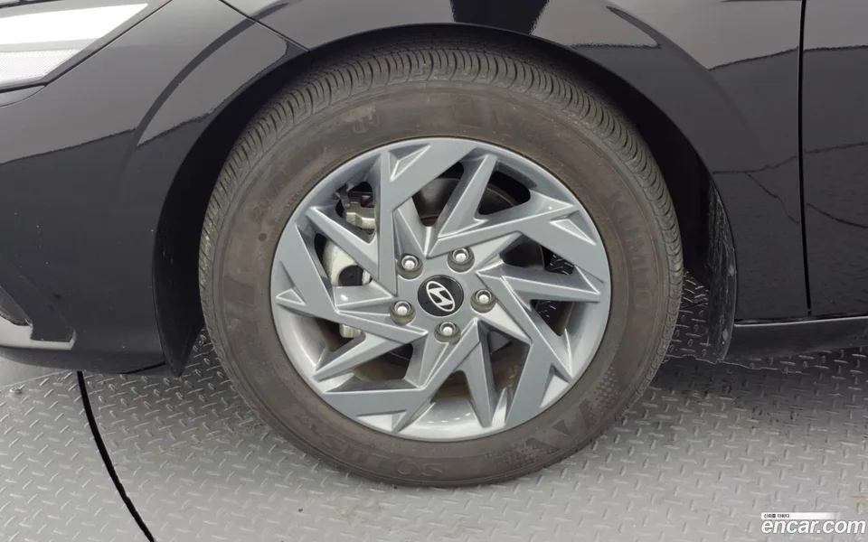 Hyundai Avante CN7 1.6 2025 — thumbnail 2