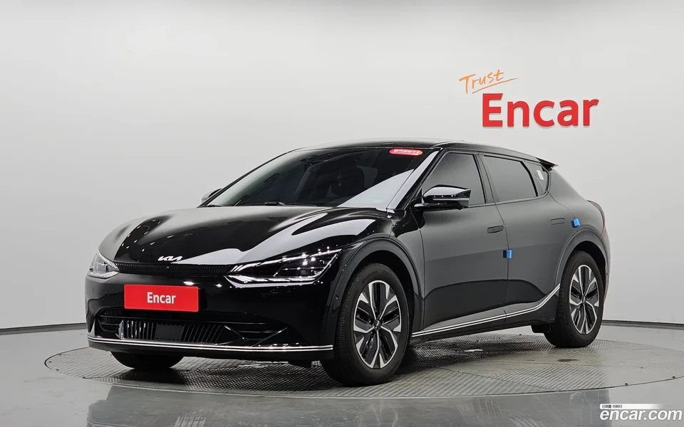 Kia EV6 2023 — photo 1, buy with delivery to Moscow
