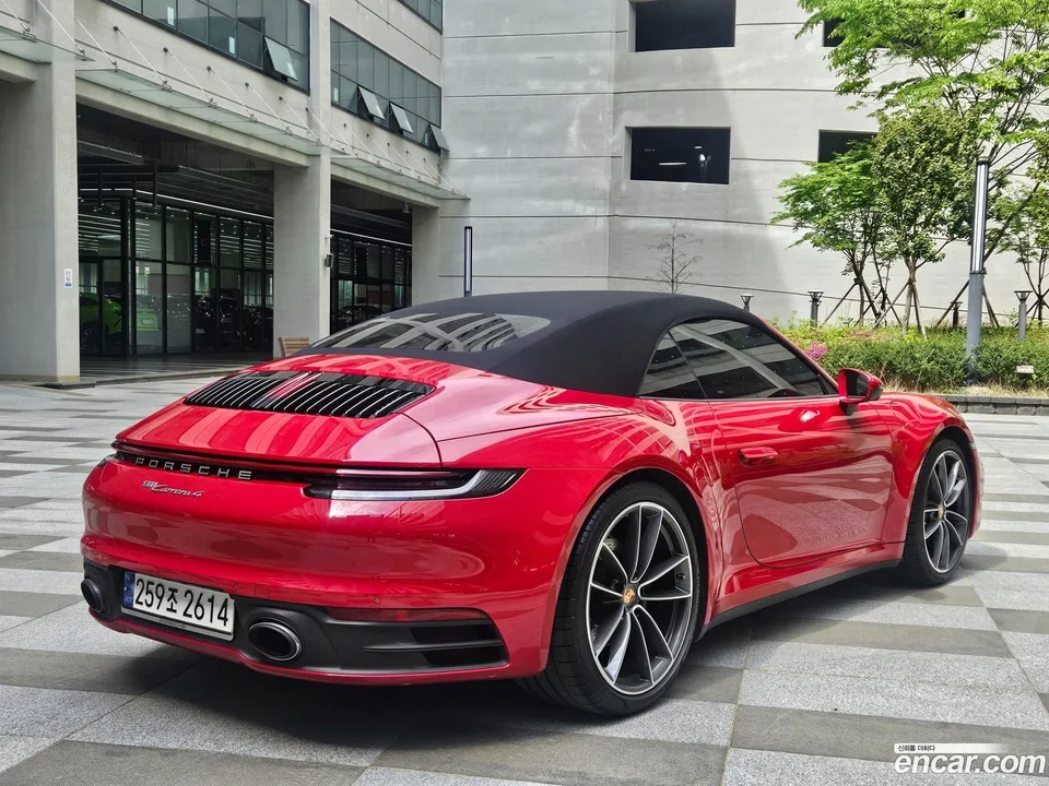 Porsche 911 (992) 4 2023 — thumbnail 4