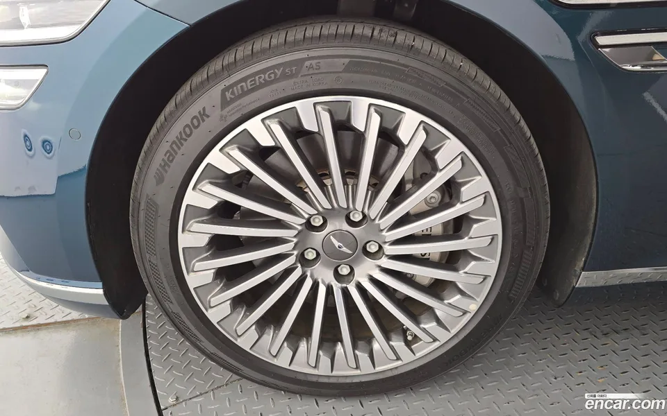 Genesis Electrified G80 e-AWD 2022 — thumbnail 2
