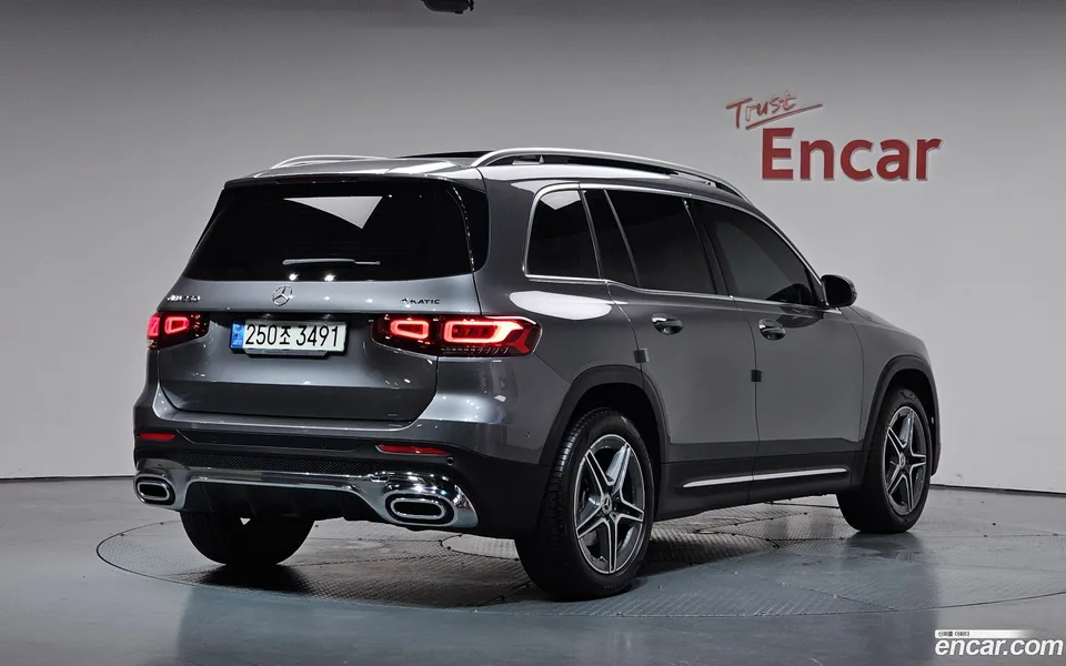 Mercedes-Benz GLB-Class GLB250 4MATIC 2022 — thumbnail 2
