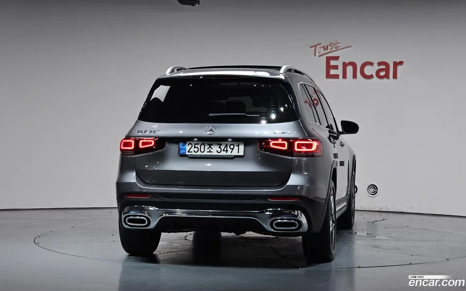Mercedes-Benz GLB-Class GLB250 4MATIC 2022 — thumbnail 4