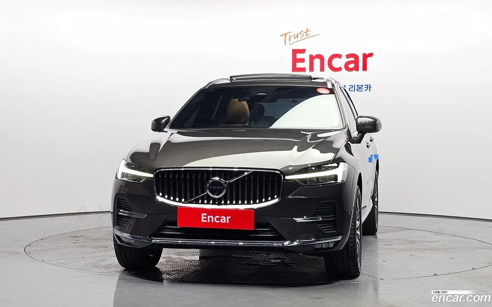 Volvo XC60 B5 2023 — thumbnail 3