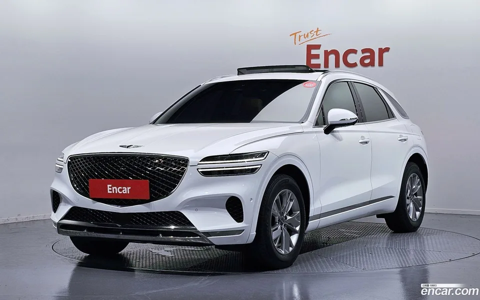 Genesis GV70 2.5T 2WD 2022 — photo 1, buy with delivery to Moscow
