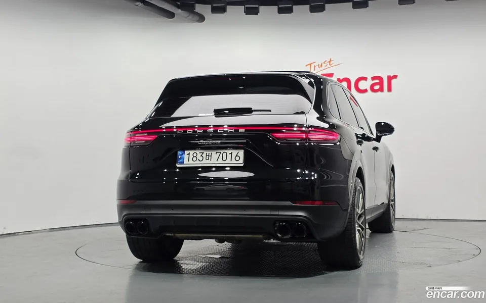 Porsche Cayenne 3.0 2023 — thumbnail 4