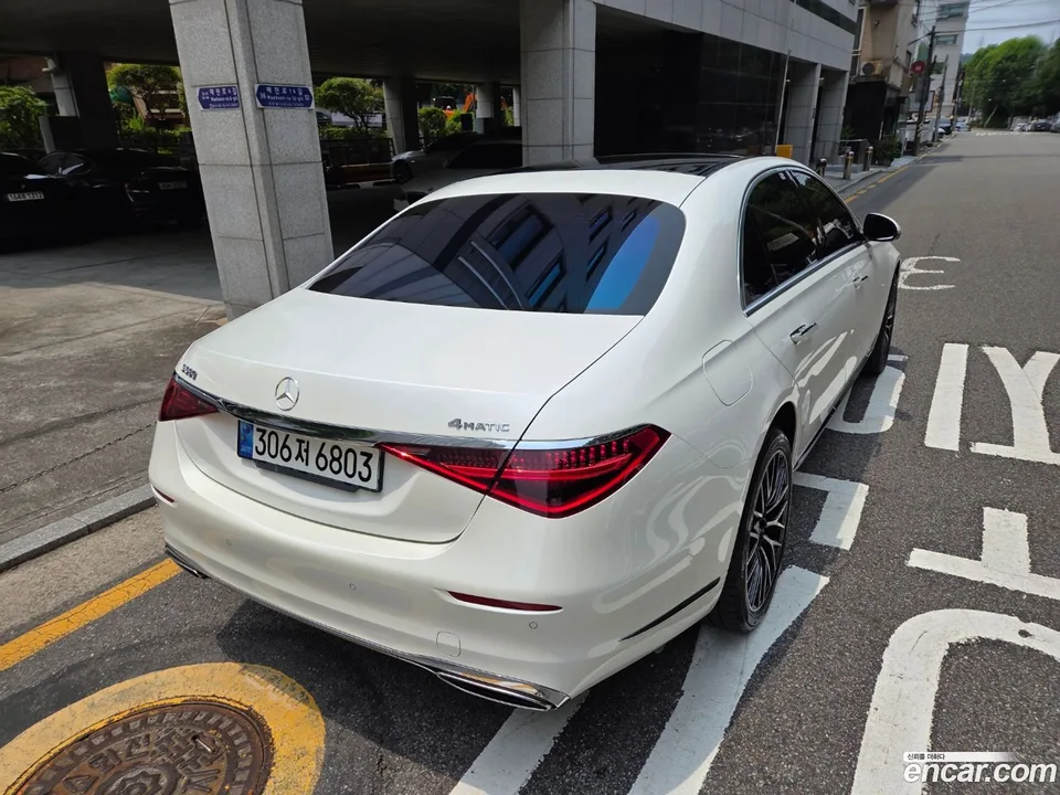 Mercedes-Benz S-Class S580L 4MATIC 2023 — thumbnail 4