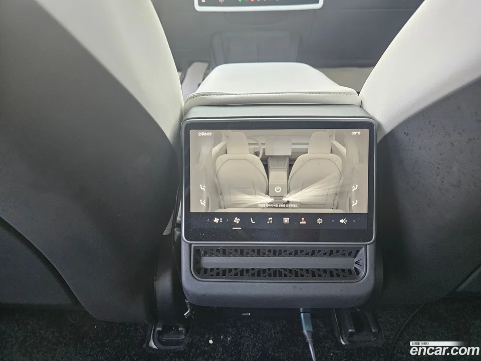 Tesla Model 3 AWD 2025 — thumbnail 2