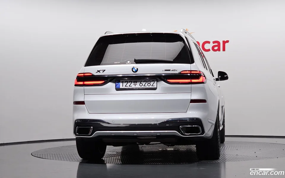 BMW X7 xDrive 40i M 6 2023 — thumbnail 4