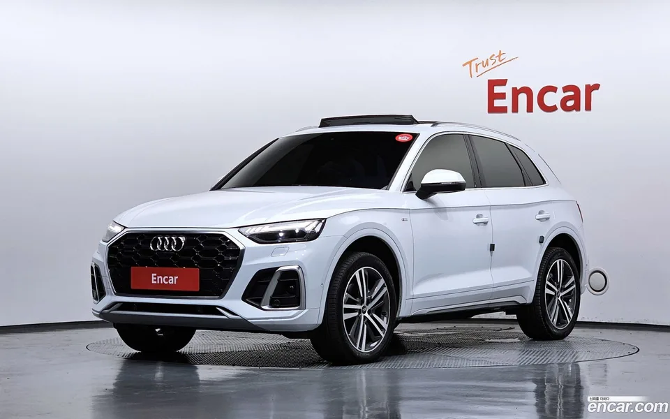 Audi Q5 40 TDI 2022 — photo 1, buy with delivery to Moscow