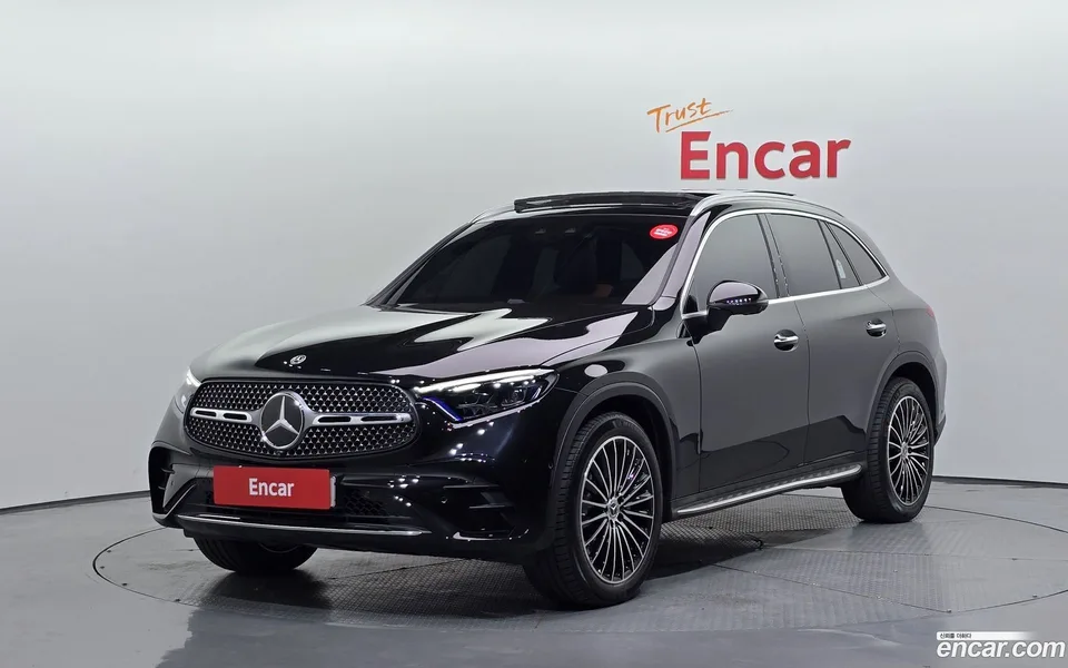 Mercedes-Benz GLC-Class GLC300 4MATIC AMG Line 2025 — photo 1, buy with delivery to Moscow
