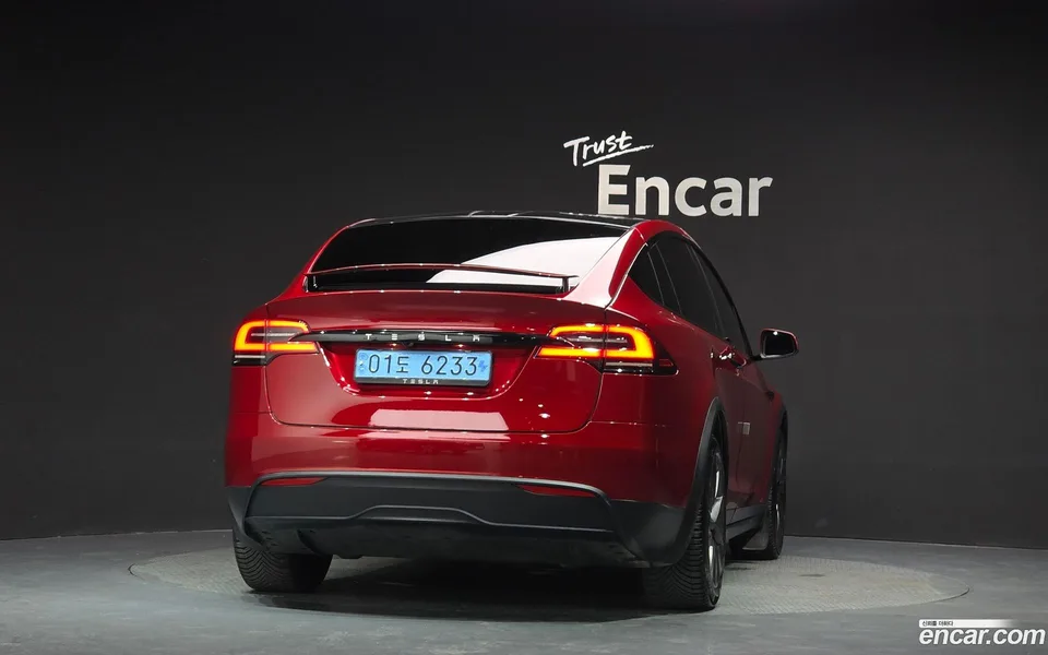 Tesla Model X AWD 2023 — thumbnail 4
