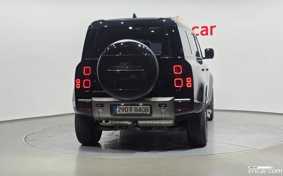 Land Rover Defender 110 D250 X- SE 2025 — thumbnail 4