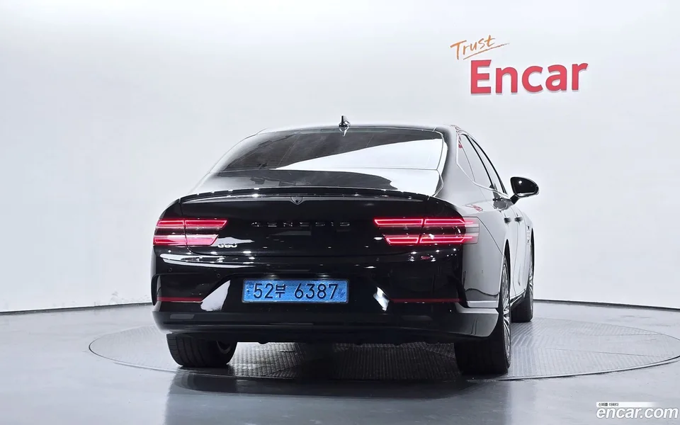 Genesis Electrified G80 e-AWD 2023 — миниатюра 4