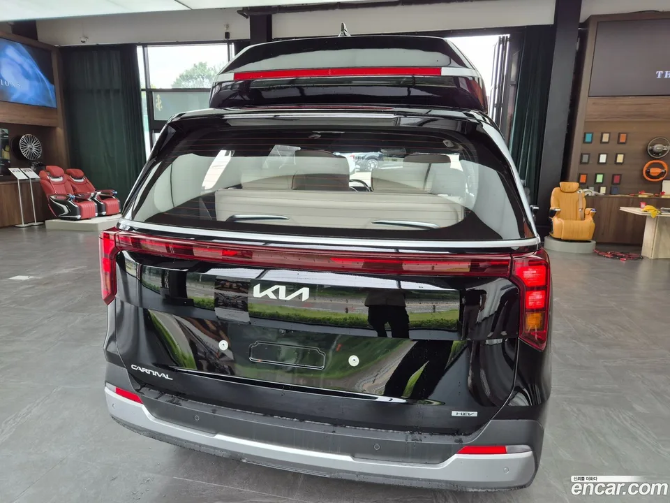 Kia Carnival HEV 9 2026 — thumbnail 4