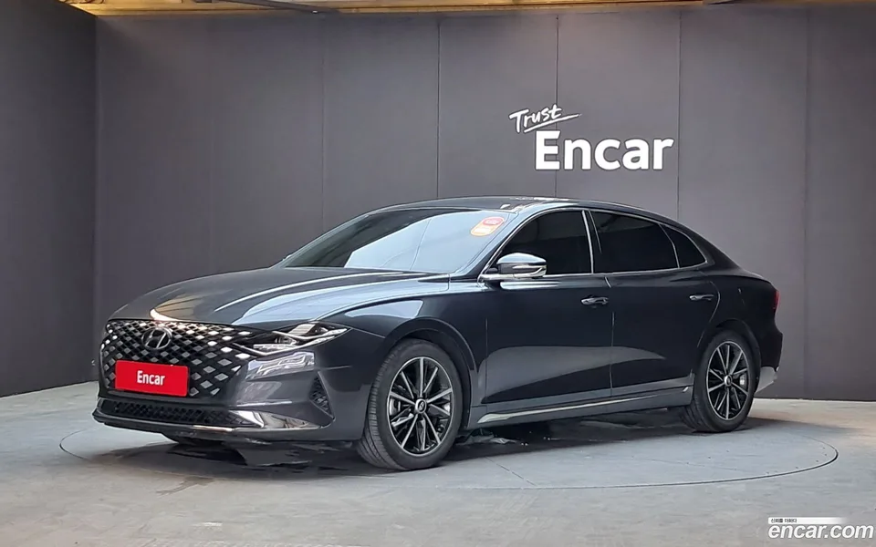 Hyundai Grandeur IG 2.5 2022 — photo 1, buy with delivery to Moscow