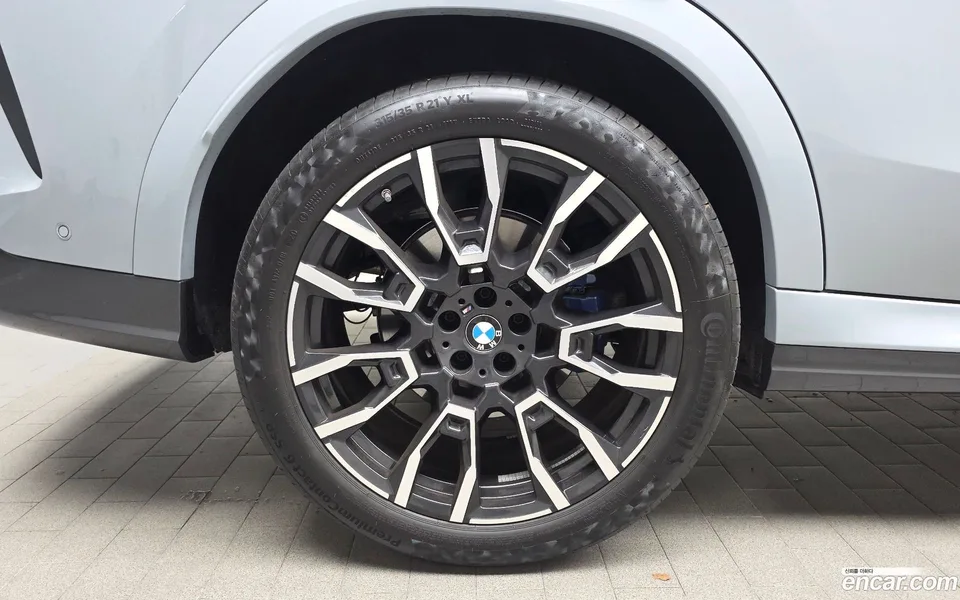 BMW X6 xDrive40i M 2025 — thumbnail 5