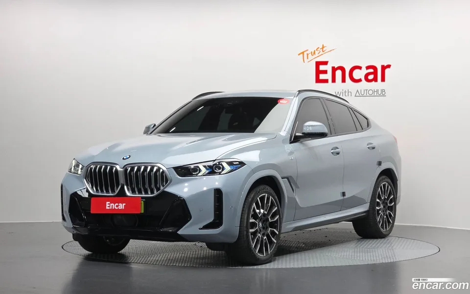 BMW X6 xDrive40i M 2025 — photo 1, buy with delivery to Moscow
