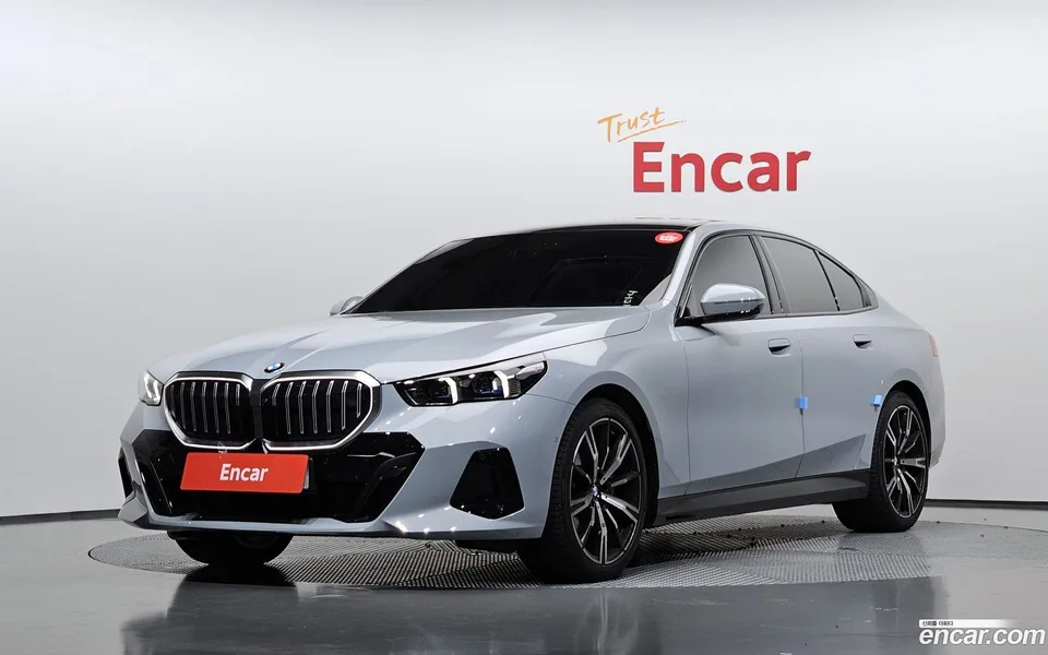 BMW 5 Series 530i xDrive M 2025 — photo 1, buy with delivery to Moscow