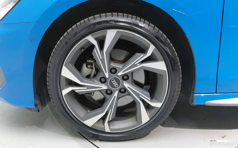 Audi A3 (8Y) 40 TFSI 2022 — thumbnail 2