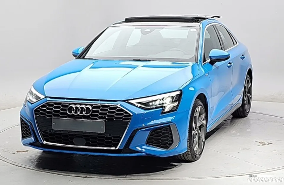 Audi A3 (8Y) 40 TFSI 2022 — photo 1, buy with delivery to Moscow