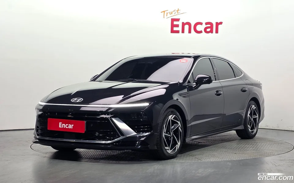 Hyundai Sonata The Edge 2.0 2023 — photo 1, buy with delivery to Moscow