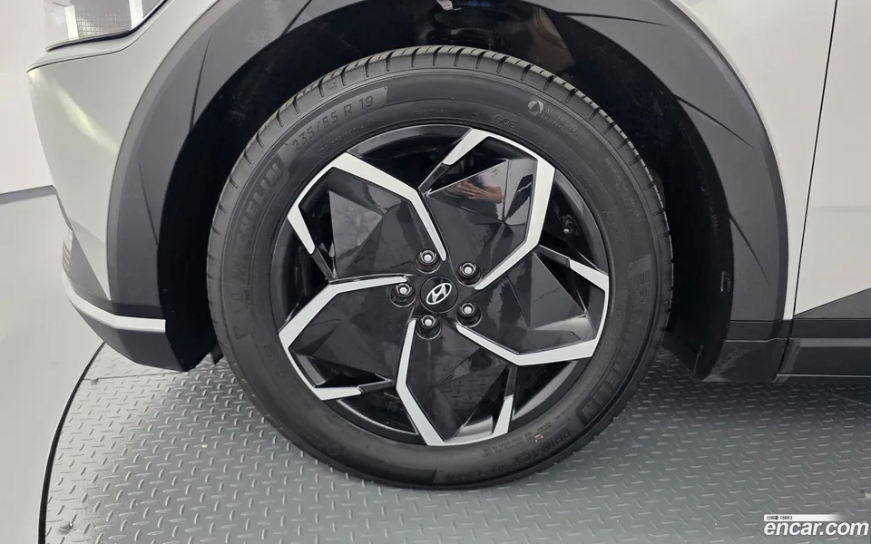 Hyundai Ioniq 5 2024 — thumbnail 2