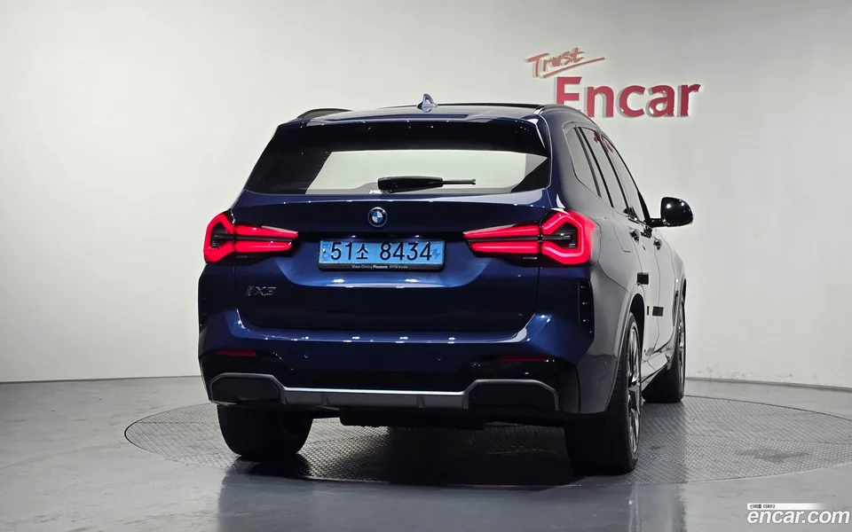 BMW iX3 M 2024 — thumbnail 4
