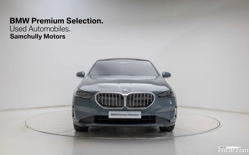 BMW 5 Series 523d 2025 — thumbnail 2