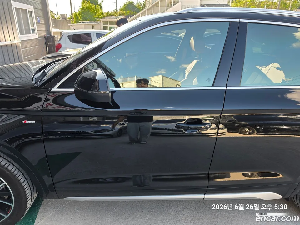 Audi Q5 45 TFSI 2024 — thumbnail 3