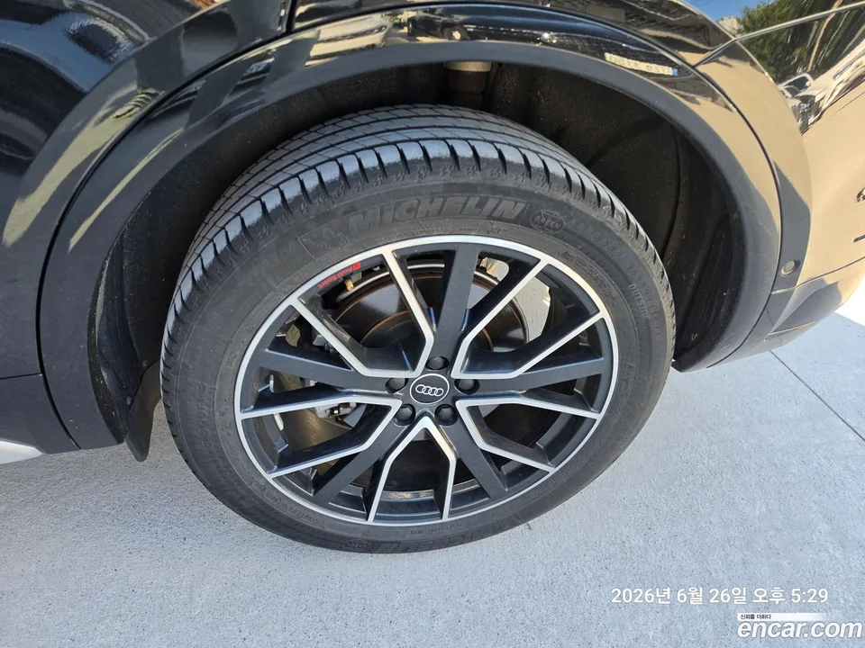 Audi Q5 45 TFSI 2024 — thumbnail 4