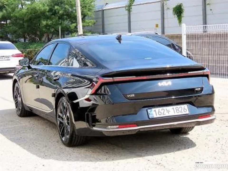 Kia K8 Hybrid 2025 — thumbnail 4