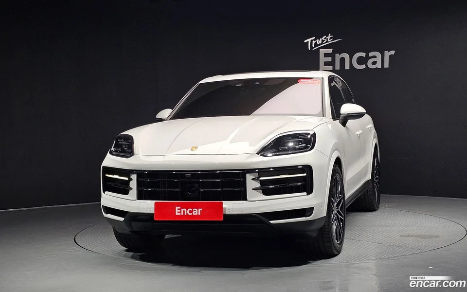 Porsche Cayenne 3.0 2024 — thumbnail 3