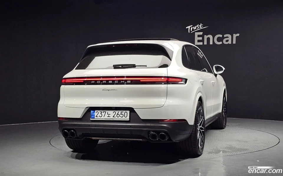 Porsche Cayenne 3.0 2024 — thumbnail 4