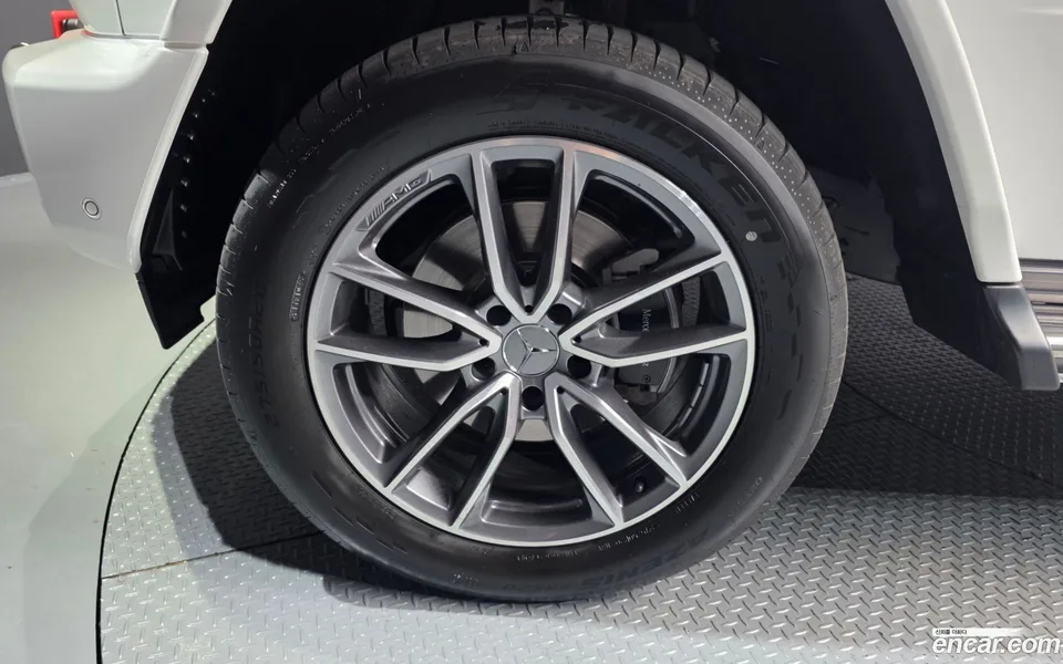 Mercedes-Benz G-Class G450d 2025 — thumbnail 2