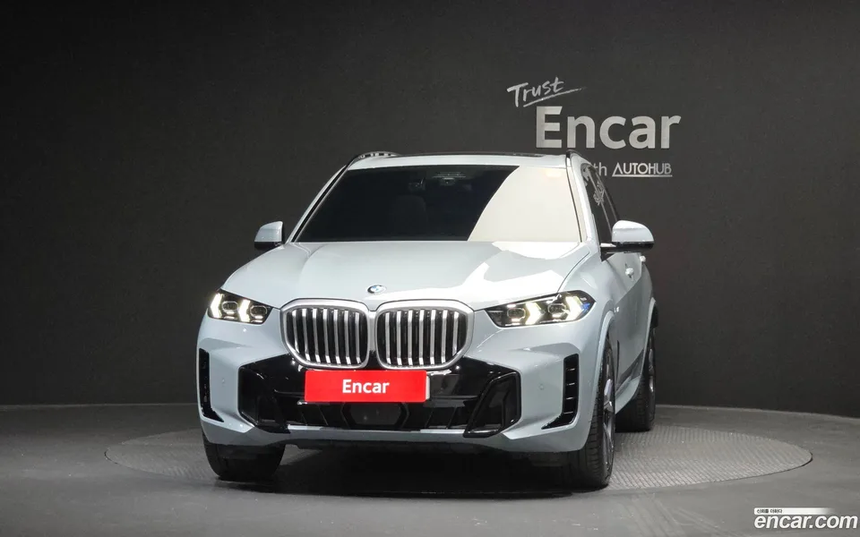 BMW X5 xDrive 40i M 2025 — thumbnail 3