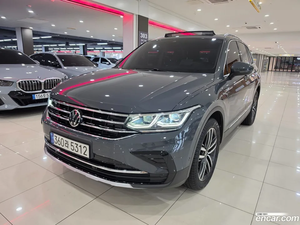 Volkswagen Tiguan 2.0 TDI 4 2022 — photo 1, buy with delivery to Moscow