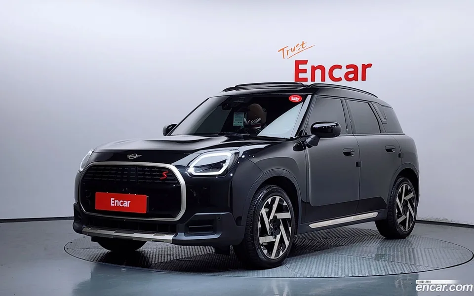MINI Cooper S Countryman ALL4 2024 — photo 1, buy with delivery to Moscow