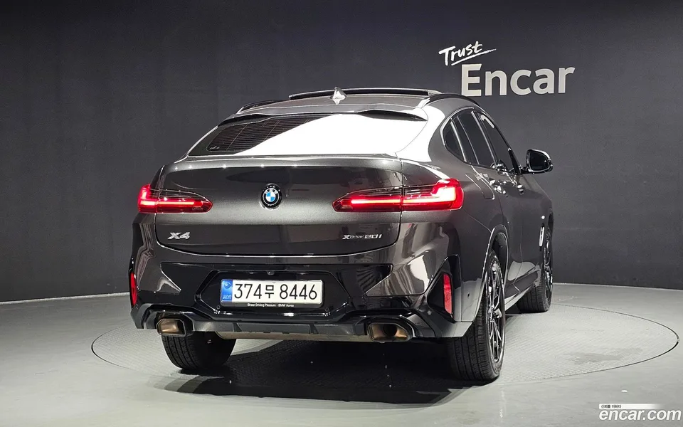 BMW X4 xDrive20i M 2023 — thumbnail 4