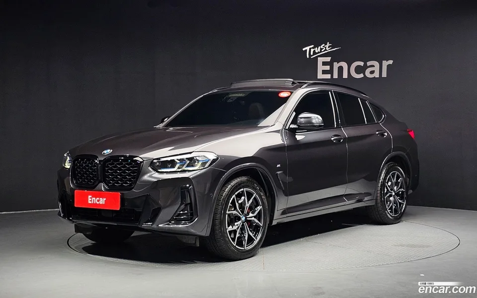 BMW X4 xDrive20i M 2023 — photo 1, buy with delivery to Moscow