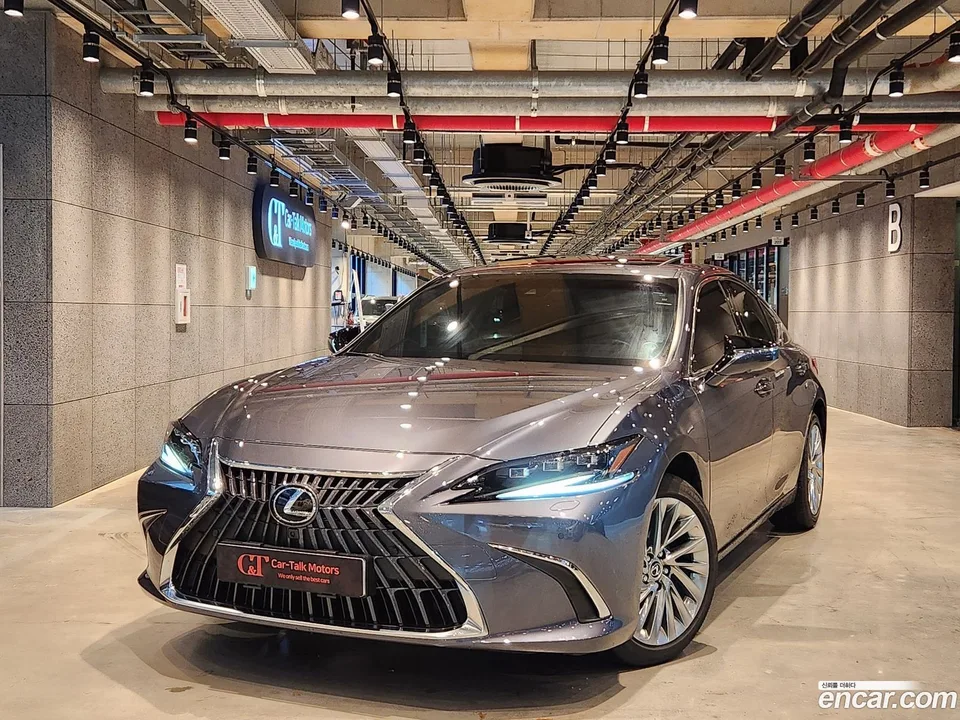 Lexus ES 300h 2023 — миниатюра 3