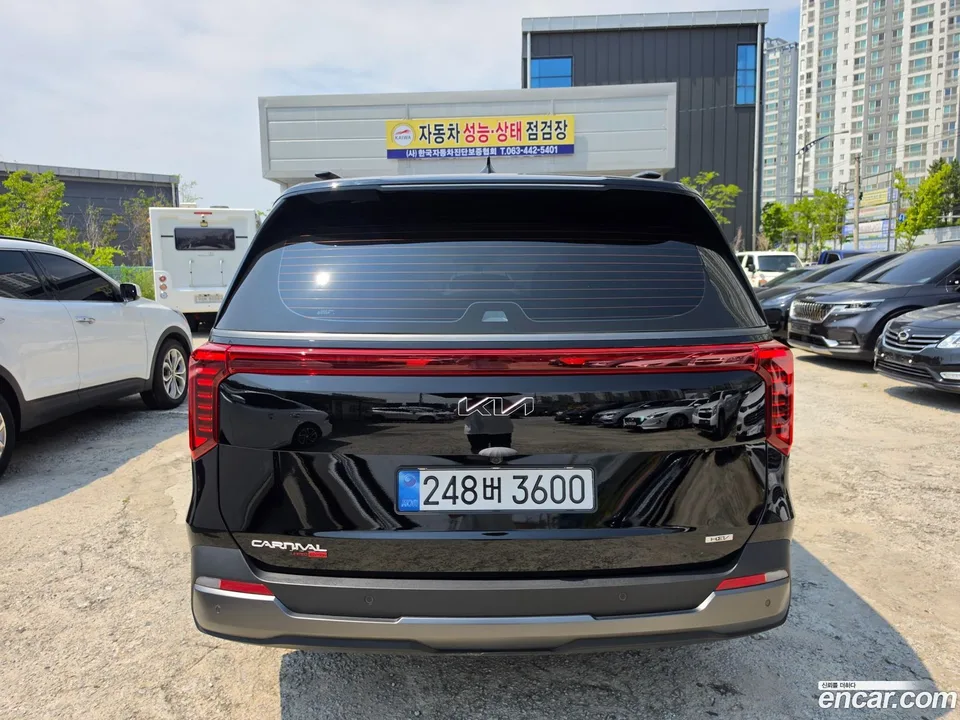 Kia Carnival HEV 9 2025 — thumbnail 2
