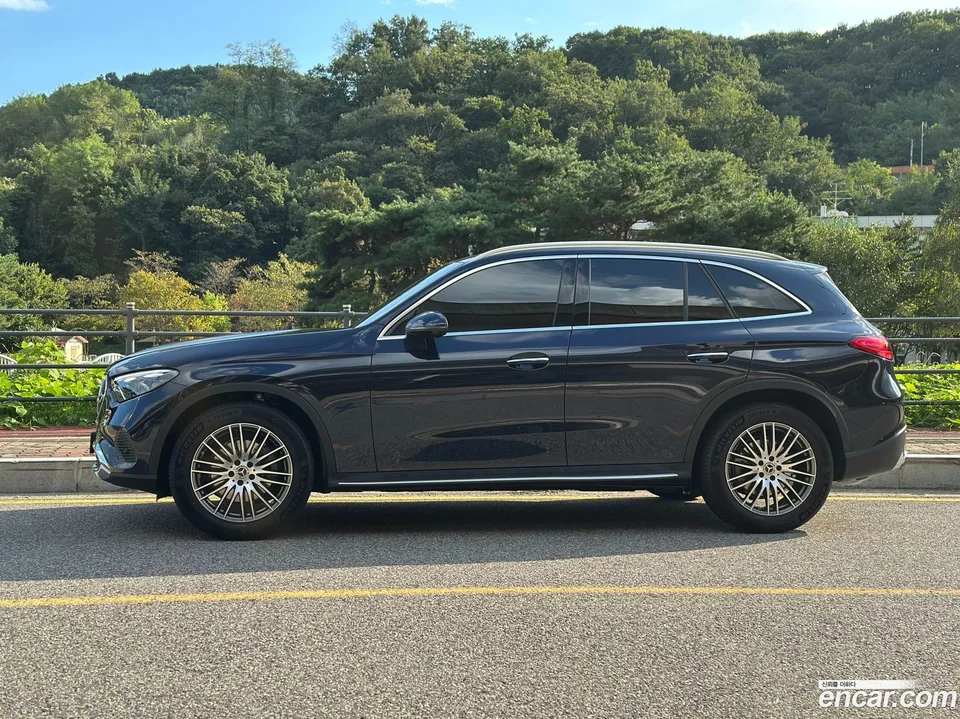 Mercedes-Benz GLC-Class GLC220 d 4MATIC 2024 — thumbnail 3