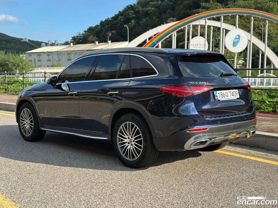 Mercedes-Benz GLC-Class GLC220 d 4MATIC 2024 — thumbnail 4