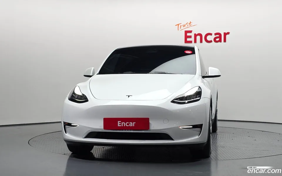 Tesla Model Y AWD 2022 — thumbnail 3