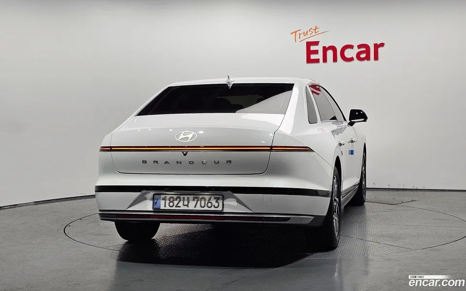 Hyundai Grandeur Hybrid 2024 — thumbnail 4