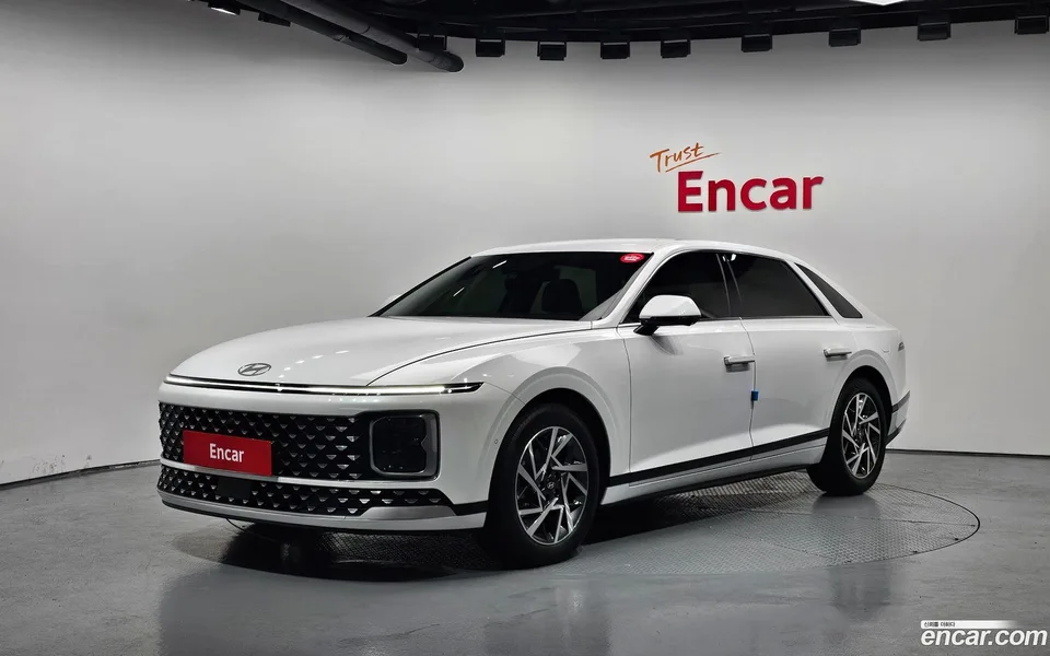 Hyundai Grandeur Hybrid 2024 — photo 1, buy with delivery to Moscow