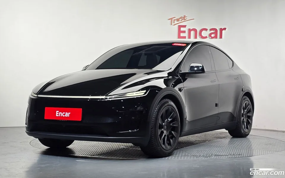 Tesla Model Y RWD 2025 — photo 1, buy with delivery to Moscow