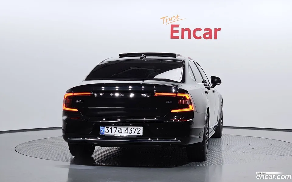 Volvo S90 B5 2025 — thumbnail 4